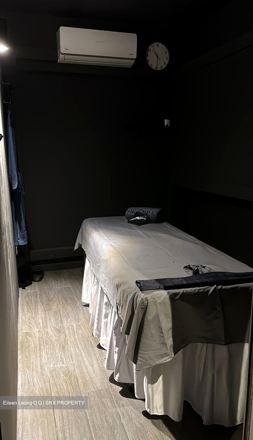 Ang Mo Kio Avenue 1 (D20), Shop House #501186391